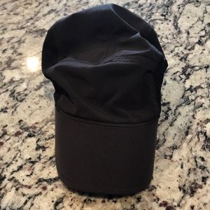 Lululemon black cap